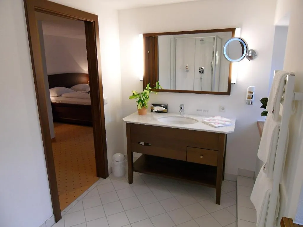 Hotel Gasthof Der Jagerwirt Bergheim 3*,  Austria